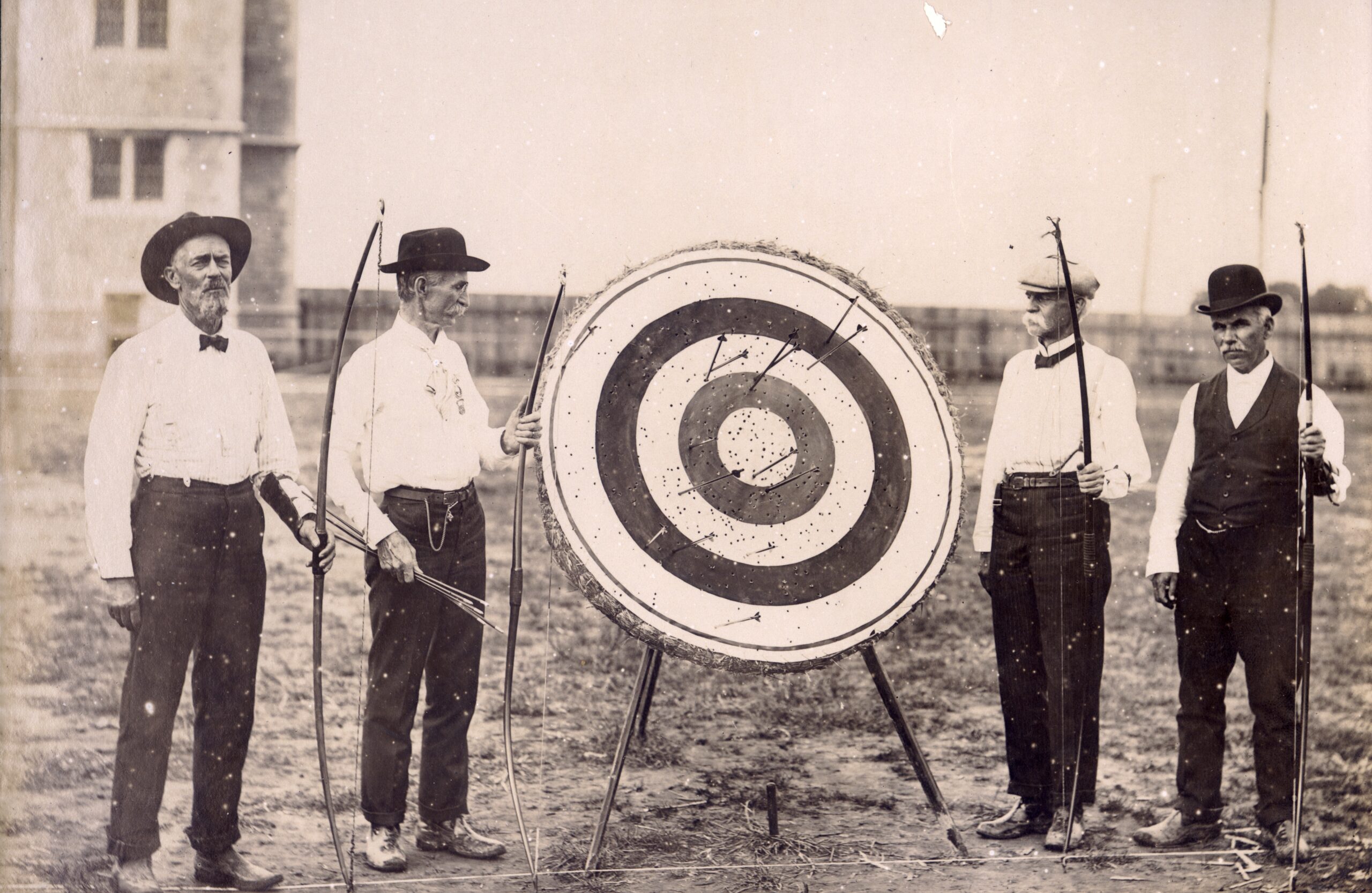 Olympic archery competition from 1904 - Wikimedia Commons