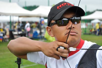 Crispin Duenas recurve anchor point chin nose