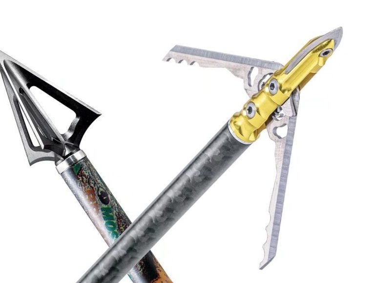 Fixed blade broadhead next to mechanical broadhead showing design difference