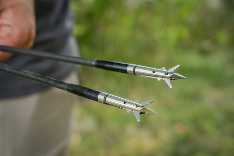 Mechanical broadhead arrow tips closeup for hunting arrow FOC build