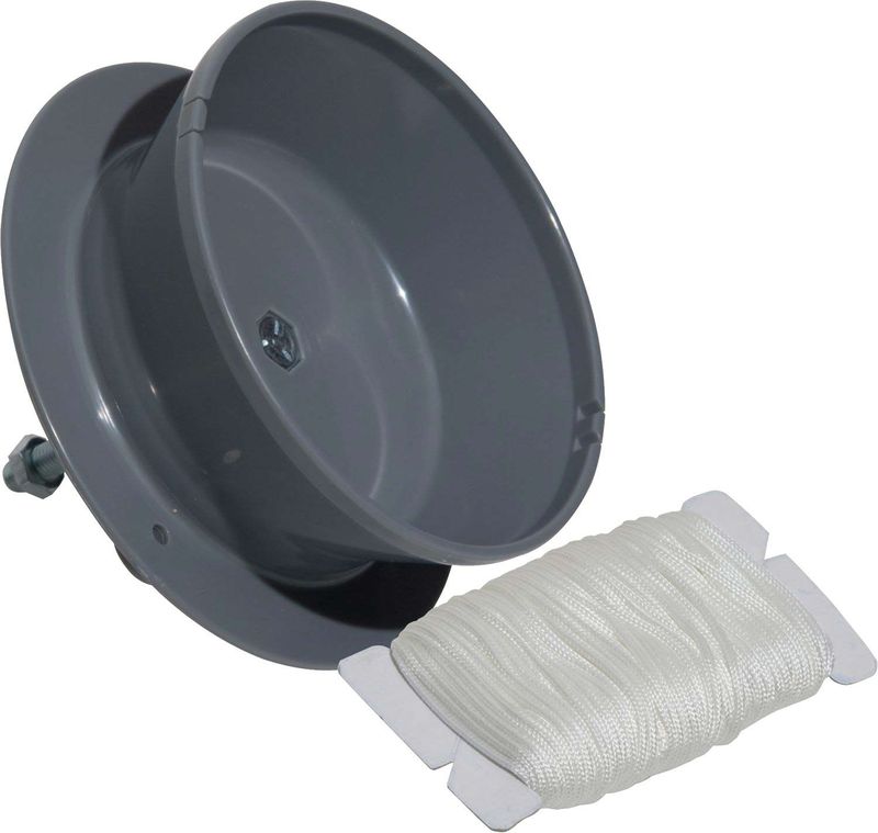 Drum-style bowfishing reel with braided line