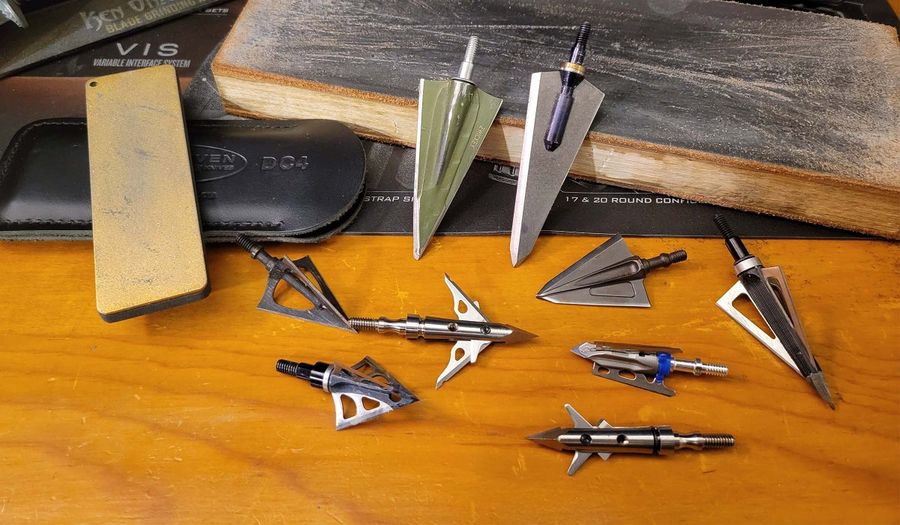 Broadhead sharpening kit and assortment of fixed blade and mechanical heads