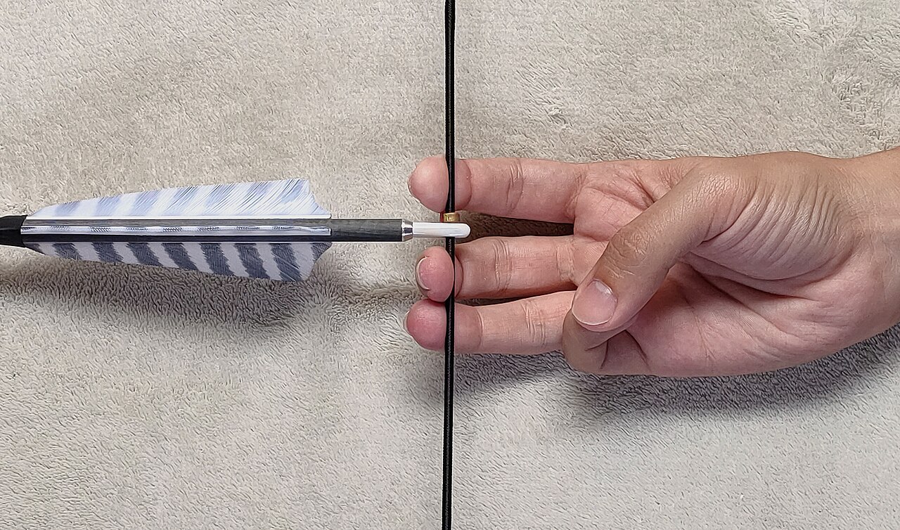 archery string fingers