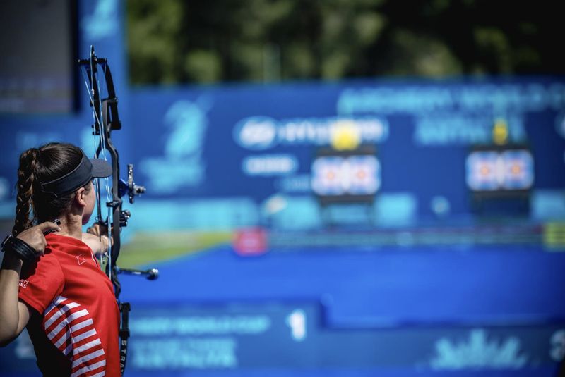 Hazal Burun shoots for Türkiye in the compound women team final at Antalya 2026