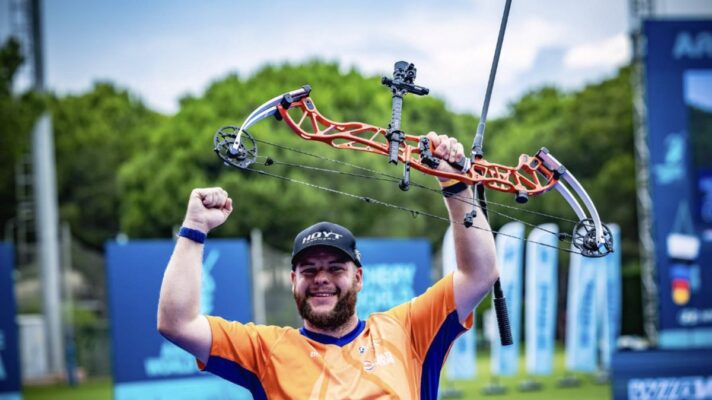 Mike Schloesser celebrates his 12th compound World Cup individual stage gold at Antalya 2026
