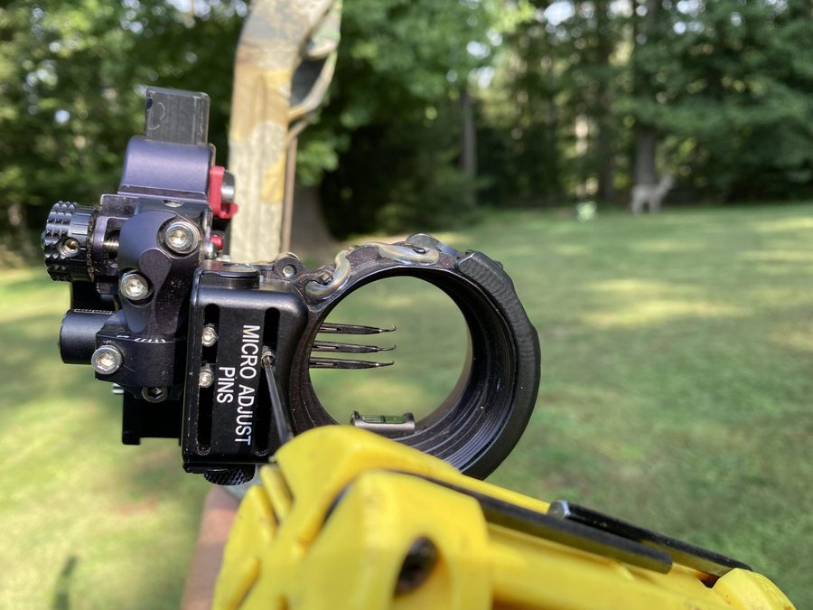 Multi-pin bow sight with micro adjust knob for fine sight in