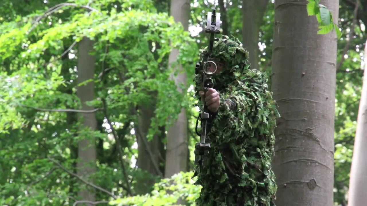 bowhunter tree stand