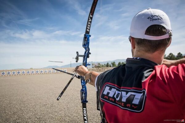 Archer holding mental focus at full draw