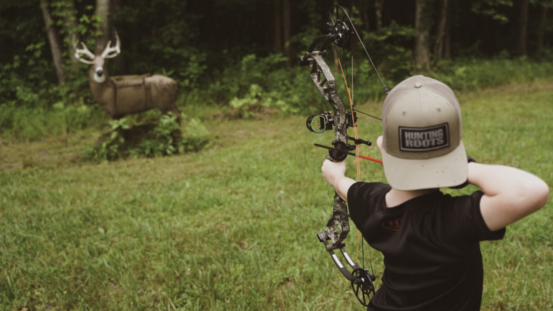archer shooting compound bow used compound bow buying guide
