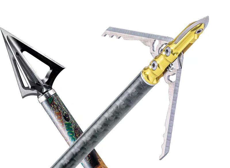 Fixed blade broadhead next to a deployed mechanical broadhead