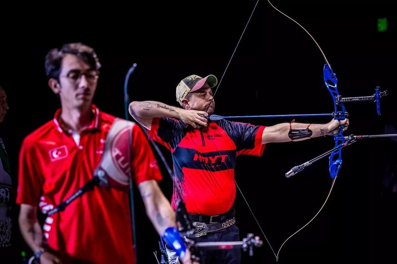 Brady Ellison at full draw demonstrating recurve archery technique and breathing control