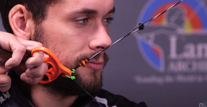 Peep sight setup and alignment process on a compound bow