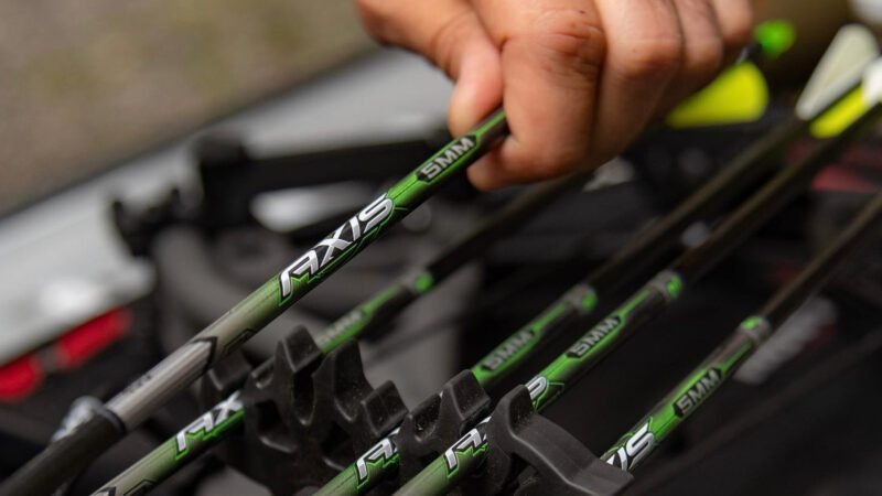 Easton hunting arrows for bowhunting carbon arrow selection
